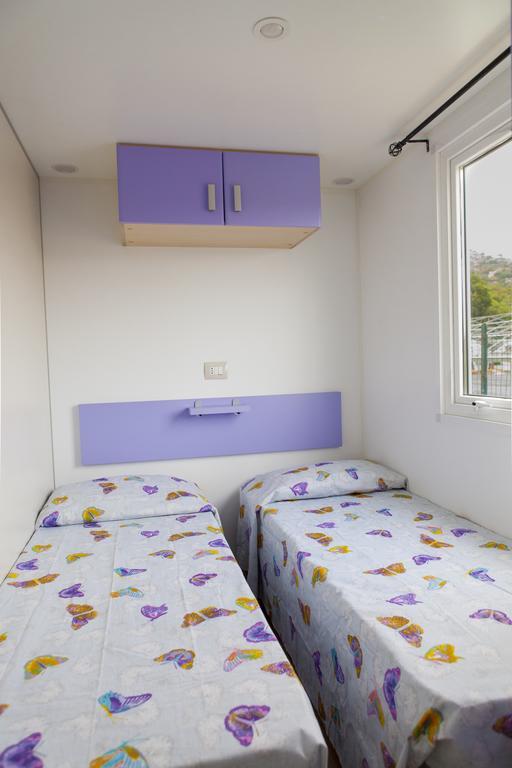 Camping Delfino Албенга Стая снимка